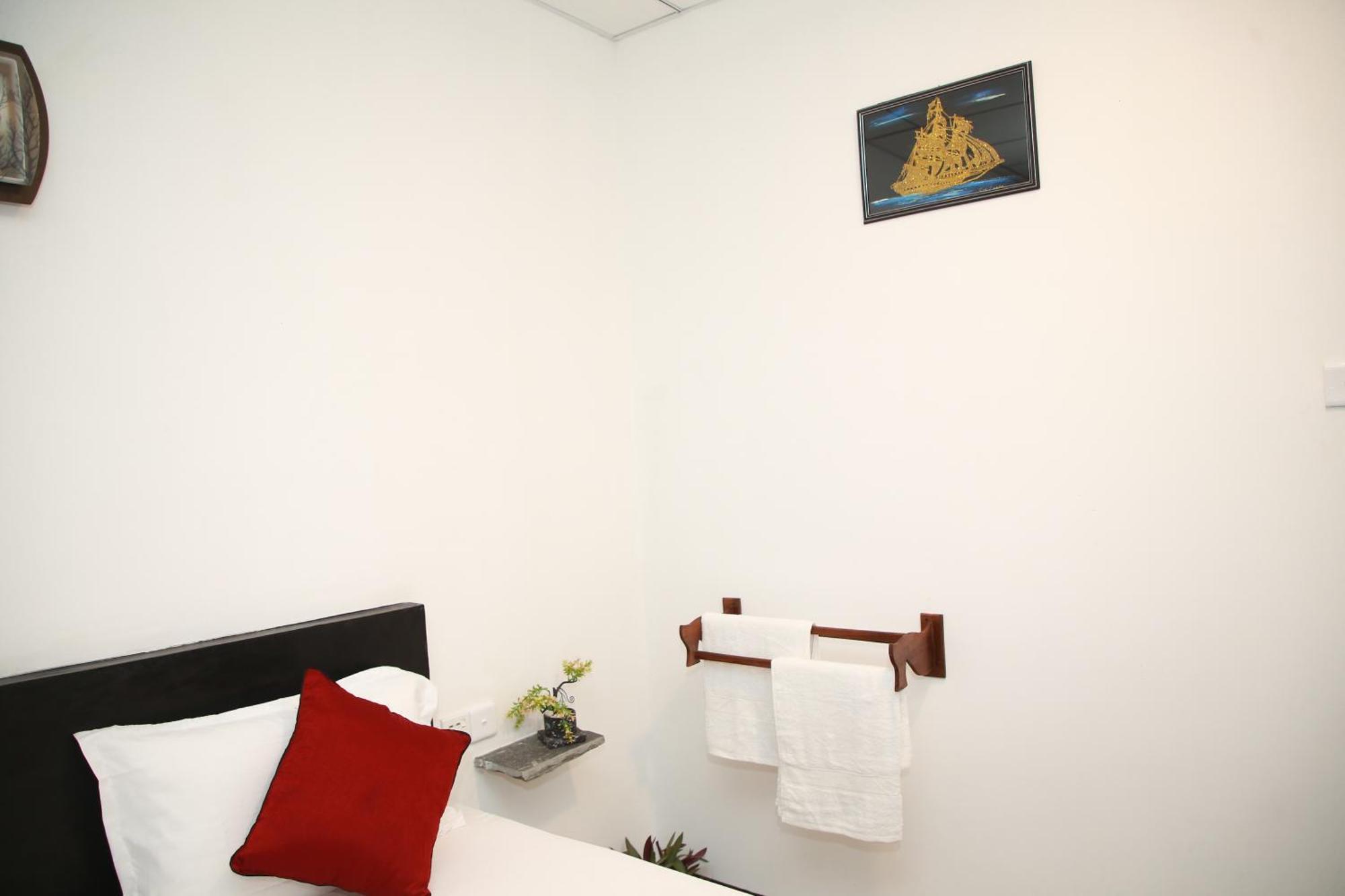 Samee Dream Guest Hotel Midigama Exterior photo